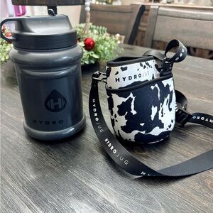 HydroJug Charcoal Bottle with Monochrome Carrier